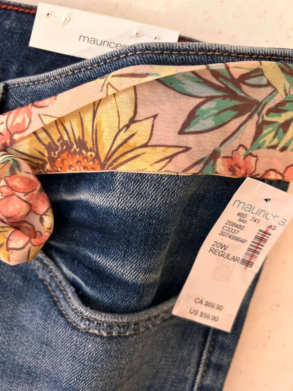 Maurices Edgely Mid Rise Mid Fit Ultimate Stretch Bermuda NWT - Picture 4 of 6